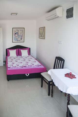 Гостевой дом Smestaj Vella Херцег-Нови Номер-студио с видом на море-8