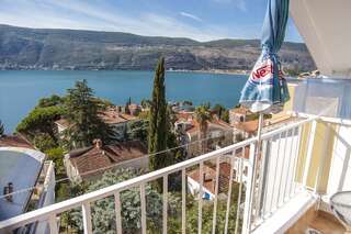 Гостевой дом Smestaj Vella Херцег-Нови Трехместный номер с видом на море-1